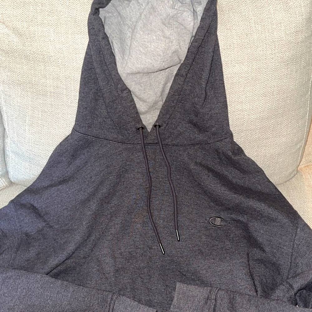 Men’s grey hooded sweatshirt